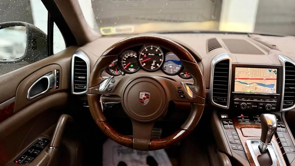 2011 Porsche 958 Cayenne Turbo S - Image 12 of 19