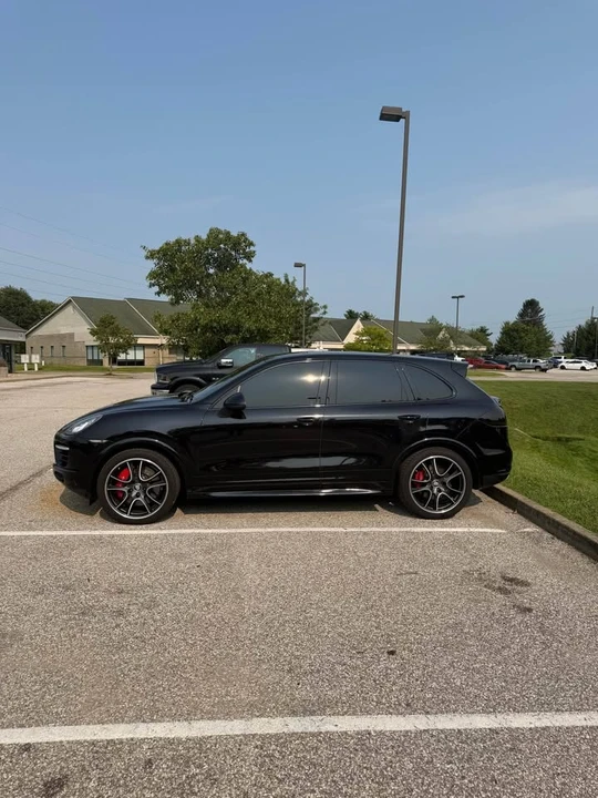 2011 Porsche 958 Cayenne Turbo - Image 2 of 12