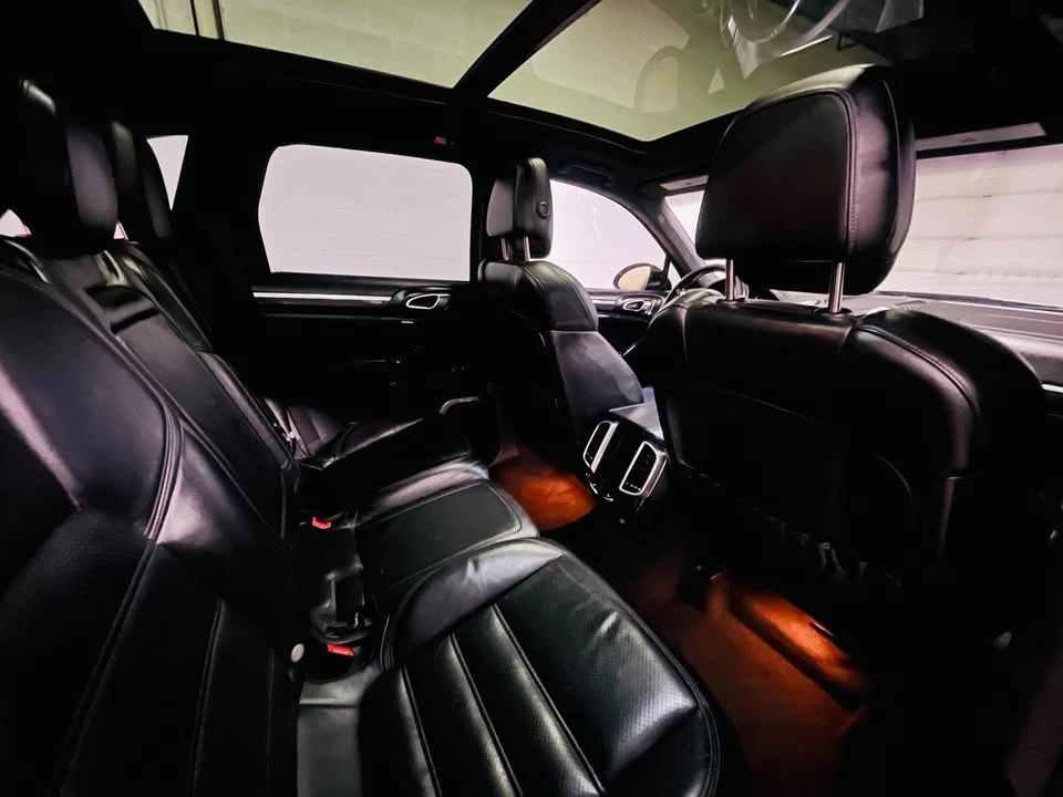 2011 Porsche 958 Cayenne Turbo - Image 9 of 16