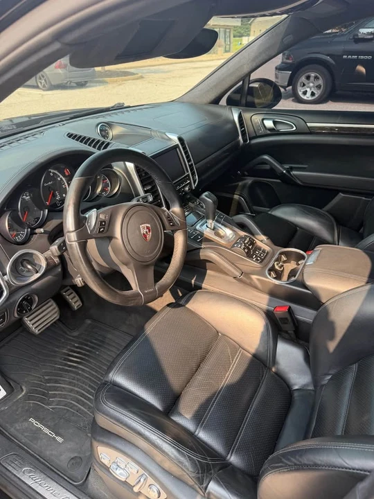 2011 Porsche 958 Cayenne Turbo - Image 8 of 12