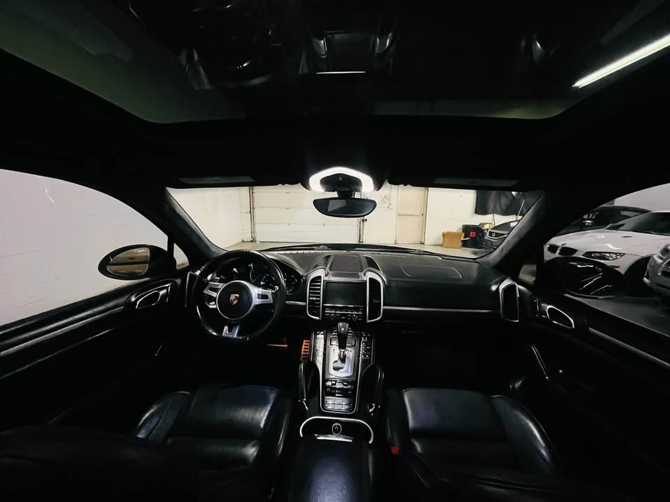 2011 Porsche 958 Cayenne Turbo - Image 10 of 16