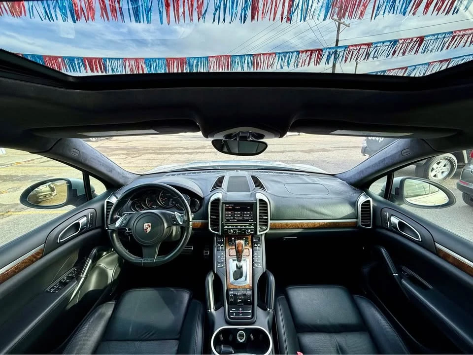 2011 Porsche 958 Cayenne Turbo - Image 10 of 20