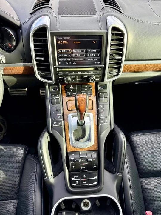 2011 Porsche 958 Cayenne Turbo - Image 16 of 20