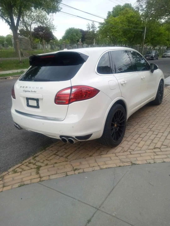 2011 Porsche 958 Cayenne Turbo - Image 5 of 20