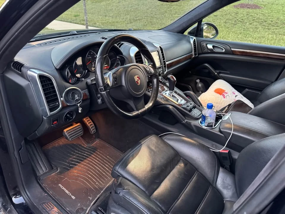 2011 Porsche 958 Cayenne Turbo - Image 11 of 13