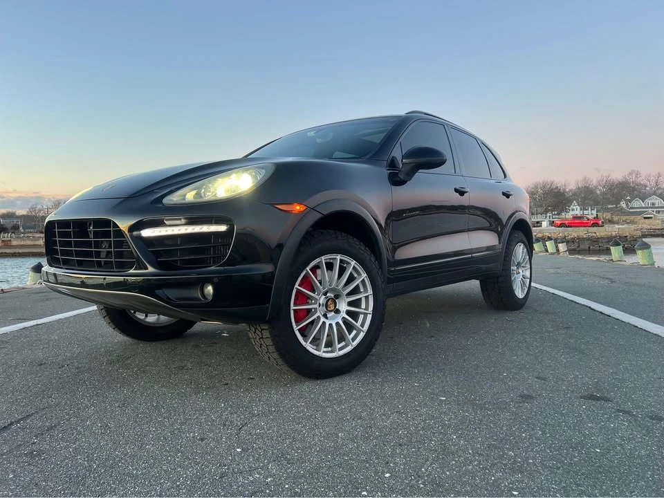 2011 Porsche 958 Cayenne Turbo - Image 2 of 8