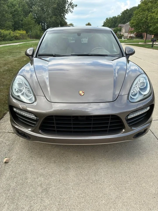2011 Porsche 958 Cayenne Turbo - Image 2 of 18