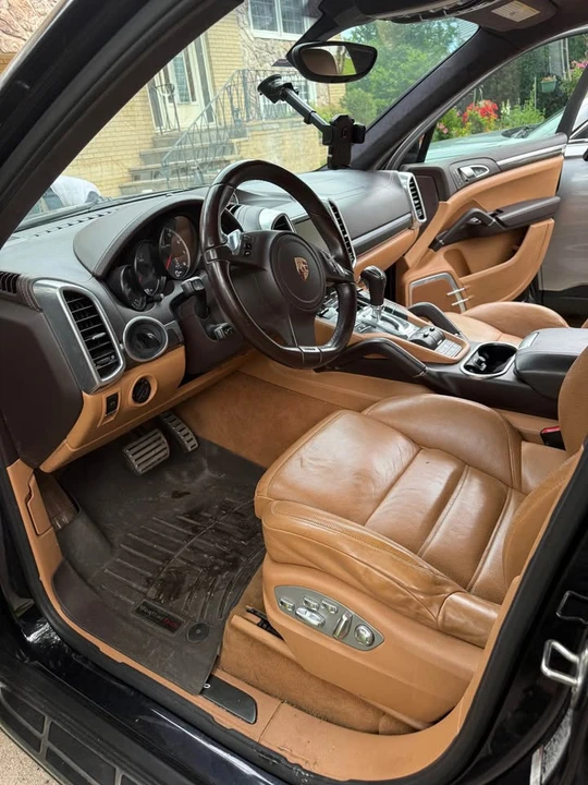 2011 Porsche 958 Cayenne Turbo - Image 8 of 14