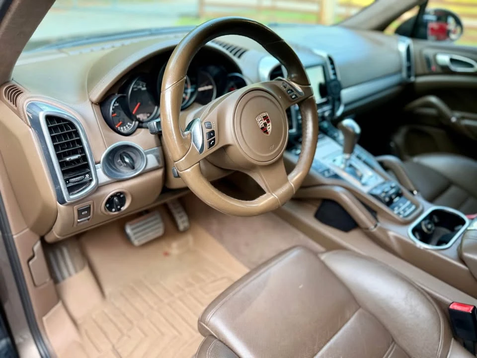 2011 Porsche 958 Cayenne Turbo - Image 9 of 18