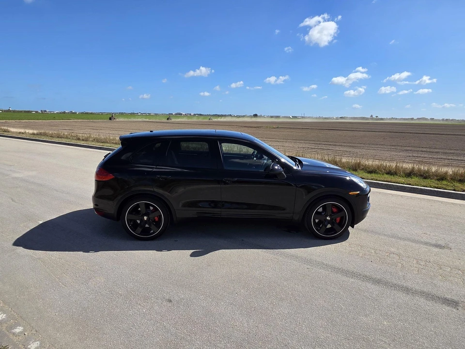 2011 Porsche 958 Cayenne Turbo - Image 12 of 14