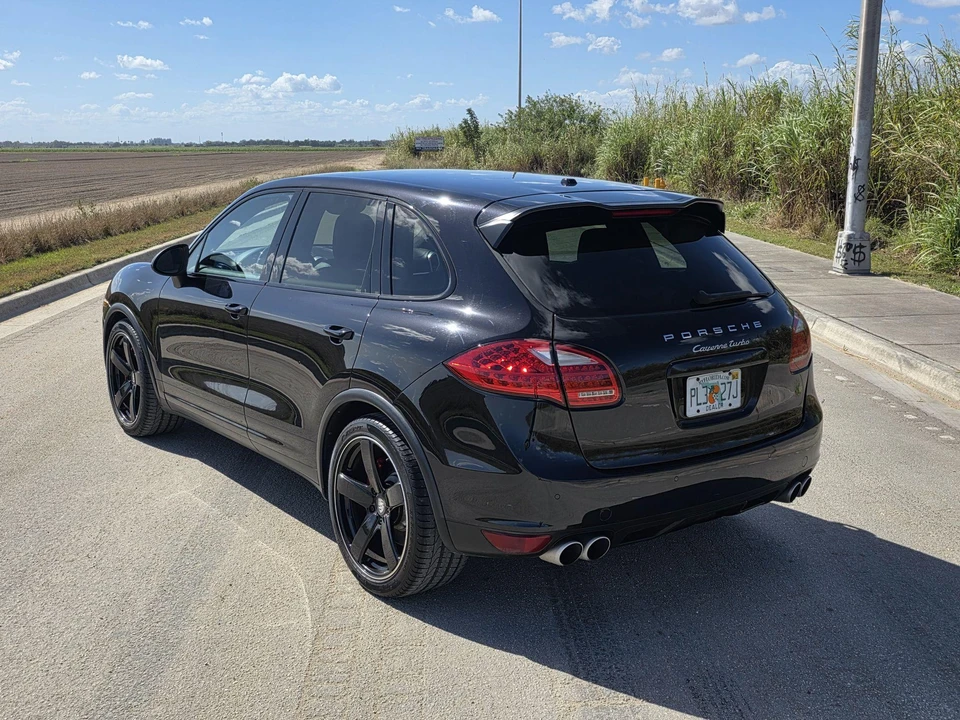 2011 Porsche 958 Cayenne Turbo - Image 9 of 14