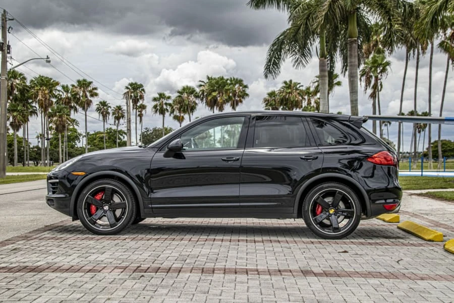 2011 Porsche 958 Cayenne Turbo - Image 2 of 26