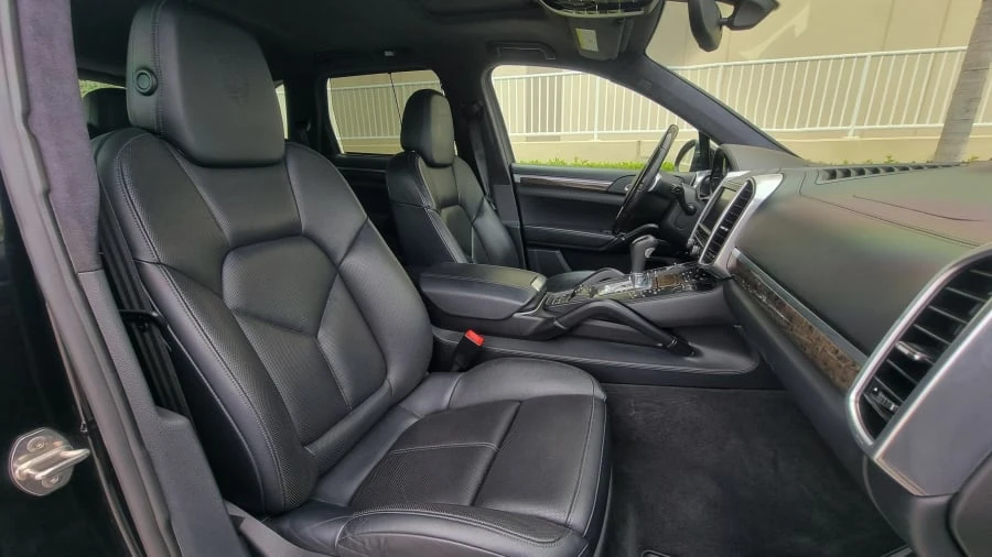 2011 Porsche 958 Cayenne Turbo - Image 9 of 26