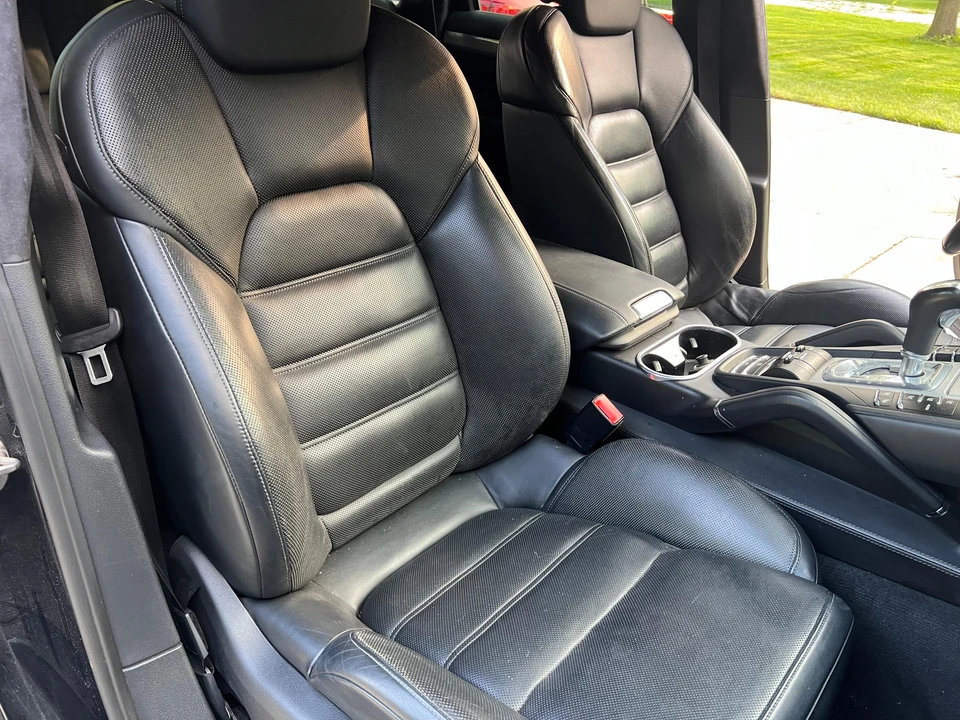 2011 Porsche 958 Cayenne Turbo - Image 27 of 31