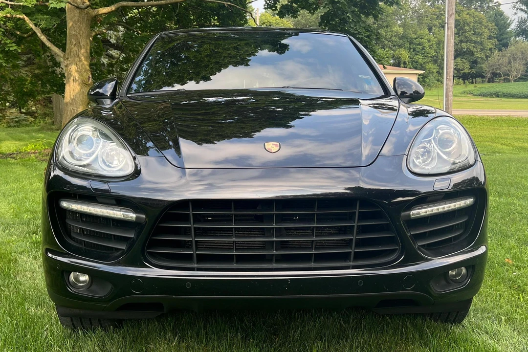 2011 Porsche 958 Cayenne Turbo - Image 2 of 31