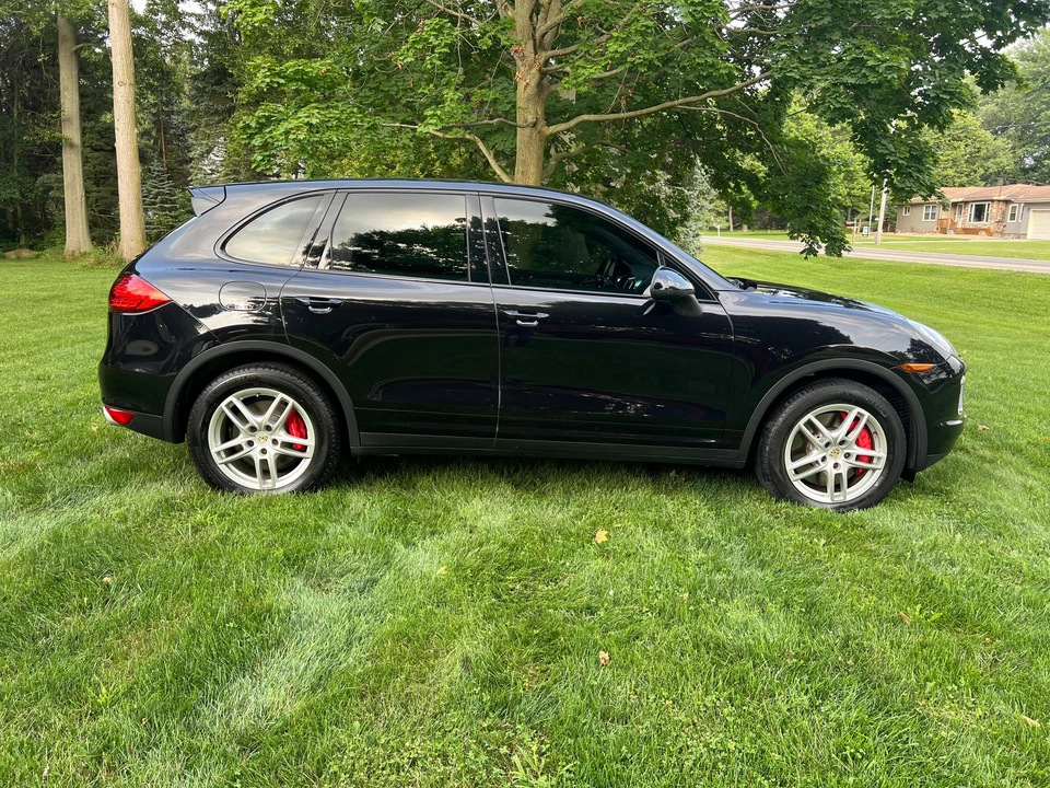 2011 Porsche 958 Cayenne Turbo - Image 8 of 31