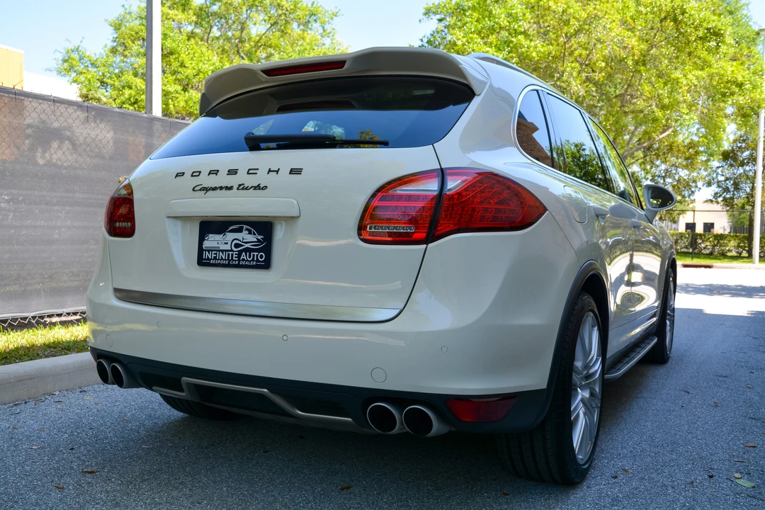 2011 Porsche 958 Cayenne Turbo - Image 9 of 31
