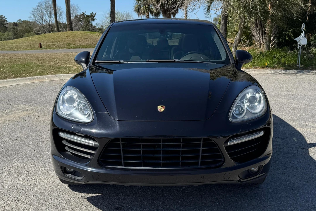 2011 Porsche 958 Cayenne Turbo - Image 2 of 31