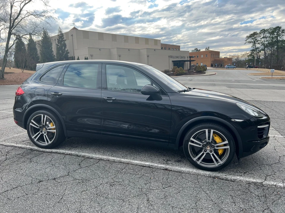 2011 Porsche 958 Cayenne Turbo - Image 15 of 30