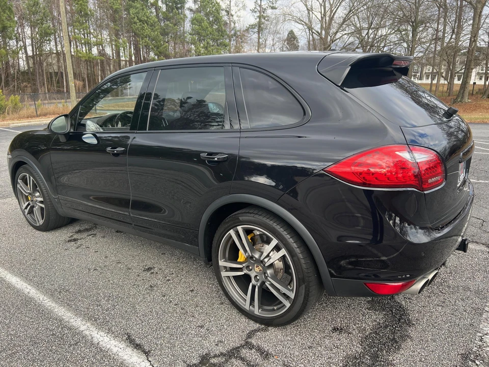 2011 Porsche 958 Cayenne Turbo - Image 12 of 30