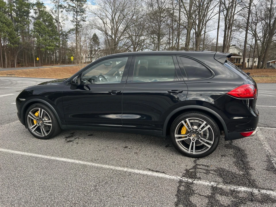 2011 Porsche 958 Cayenne Turbo - Image 11 of 30