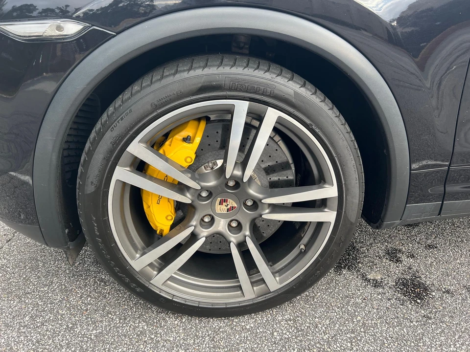 2011 Porsche 958 Cayenne Turbo - Image 20 of 30