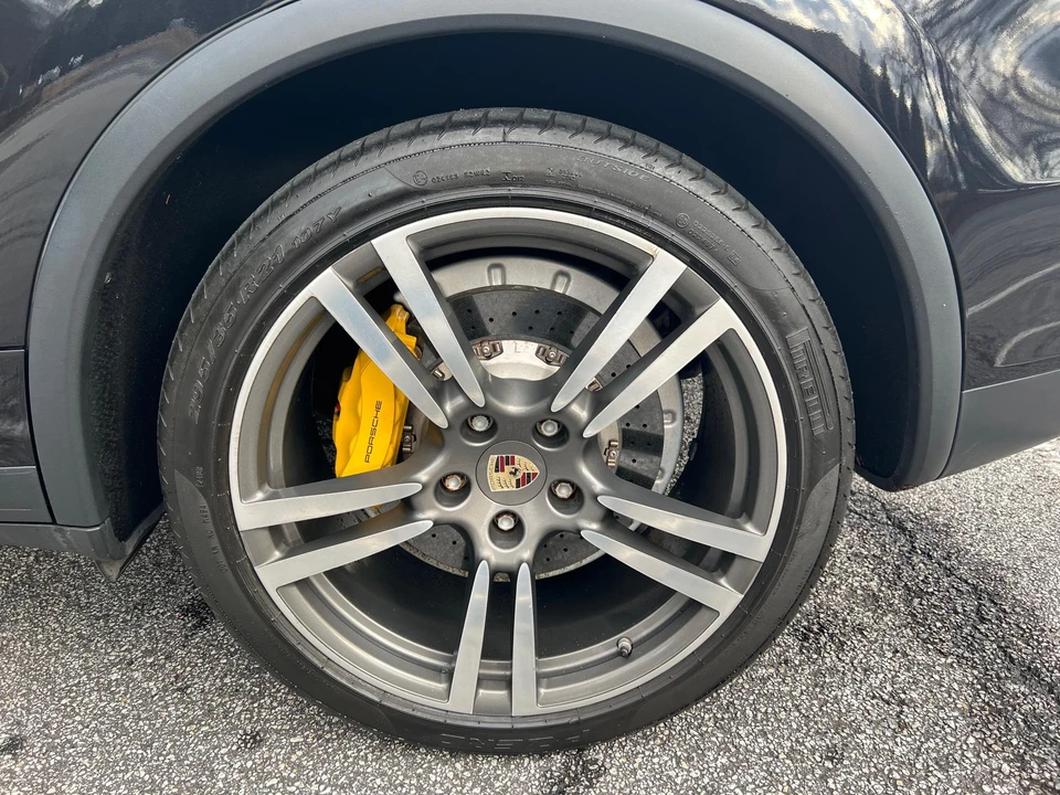 2011 Porsche 958 Cayenne Turbo - Image 21 of 30
