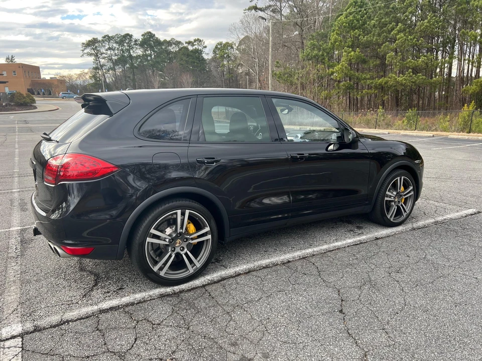 2011 Porsche 958 Cayenne Turbo - Image 14 of 30