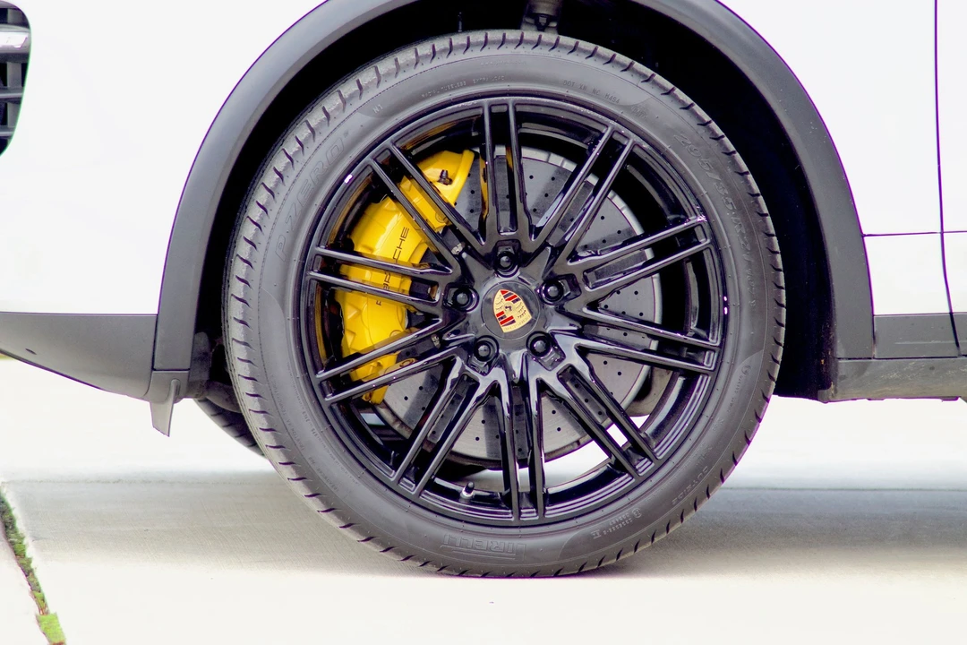 2011 Porsche 958 Cayenne Turbo - Image 3 of 7