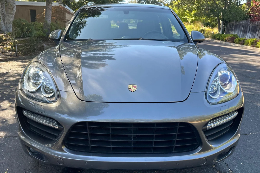 2011 Porsche 958 Cayenne Turbo - Image 2 of 31