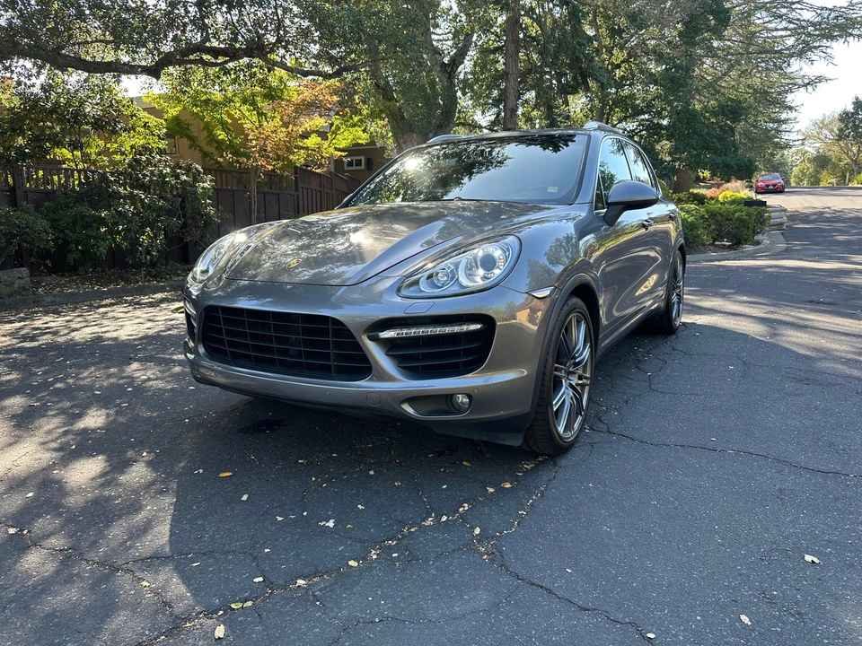 2011 Porsche 958 Cayenne Turbo - Image 9 of 31