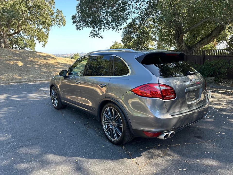 2011 Porsche 958 Cayenne Turbo - Image 12 of 31