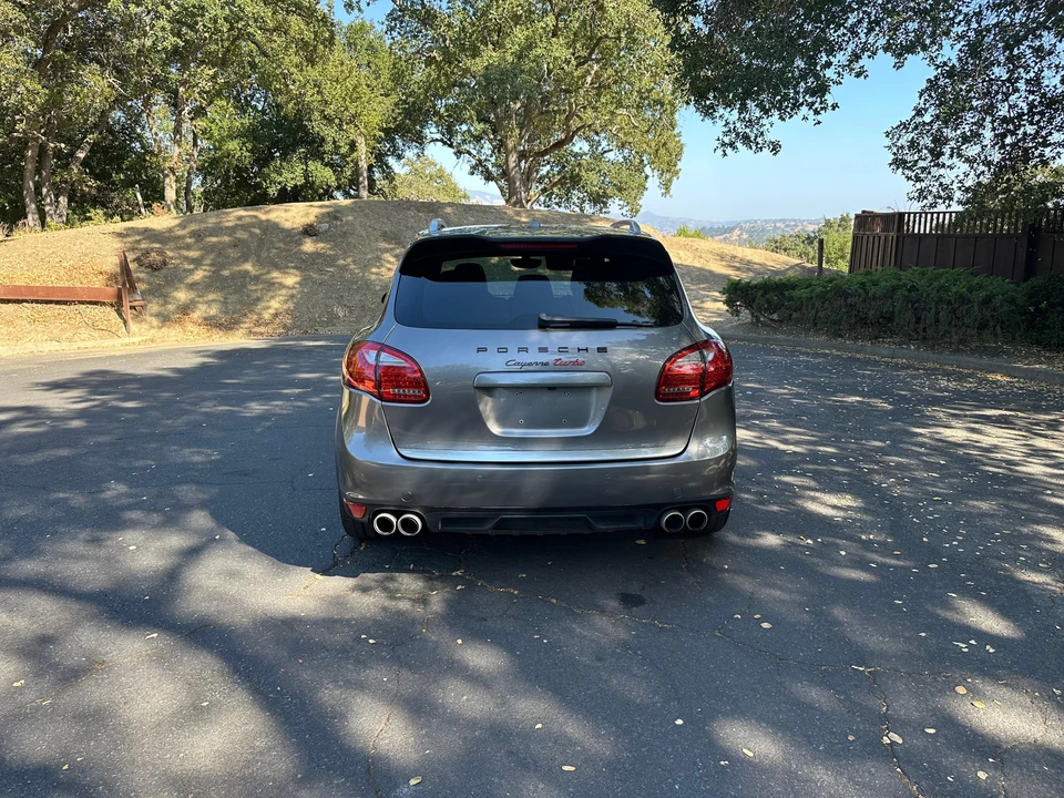 2011 Porsche 958 Cayenne Turbo - Image 13 of 31