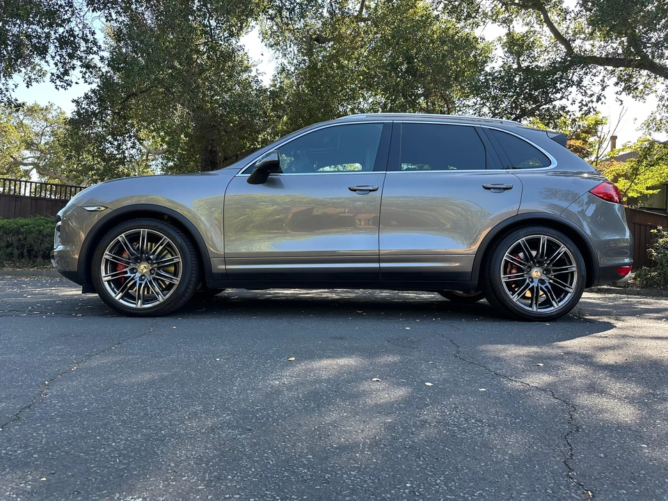 2011 Porsche 958 Cayenne Turbo - Image 11 of 31