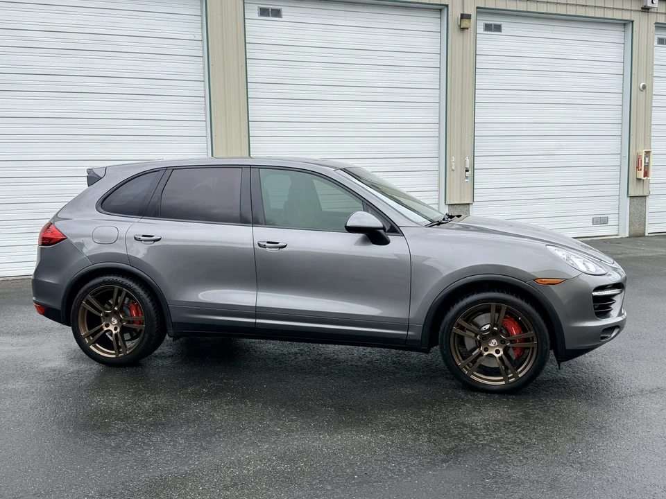2011 Porsche 958 Cayenne Turbo - Image 10 of 31