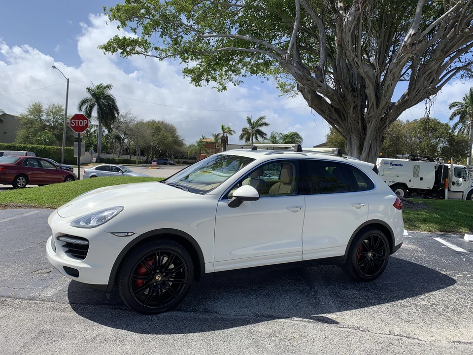 2011 Porsche 958 Cayenne Turbo - Image 8 of 31