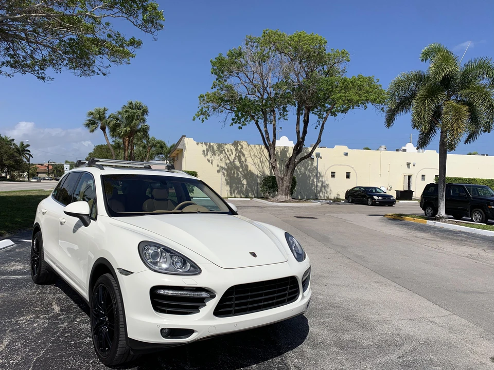 2011 Porsche 958 Cayenne Turbo - Image 27 of 31