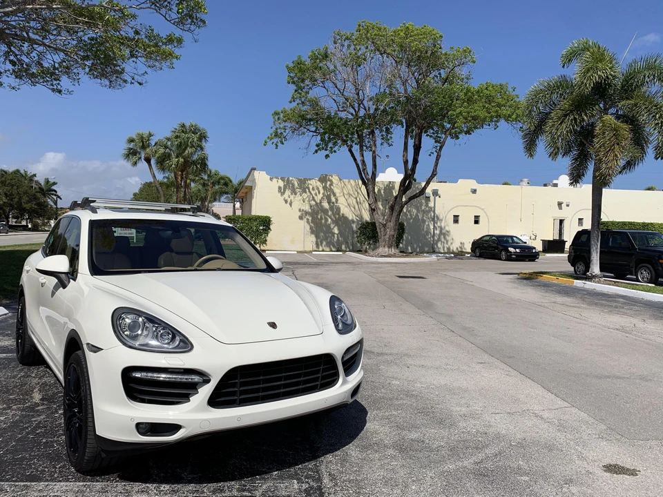 2011 Porsche 958 Cayenne Turbo - Image 28 of 31