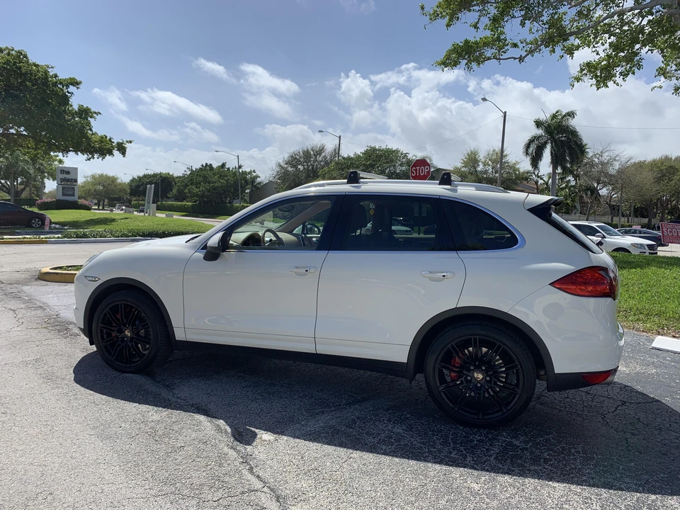 2011 Porsche 958 Cayenne Turbo - Image 11 of 31