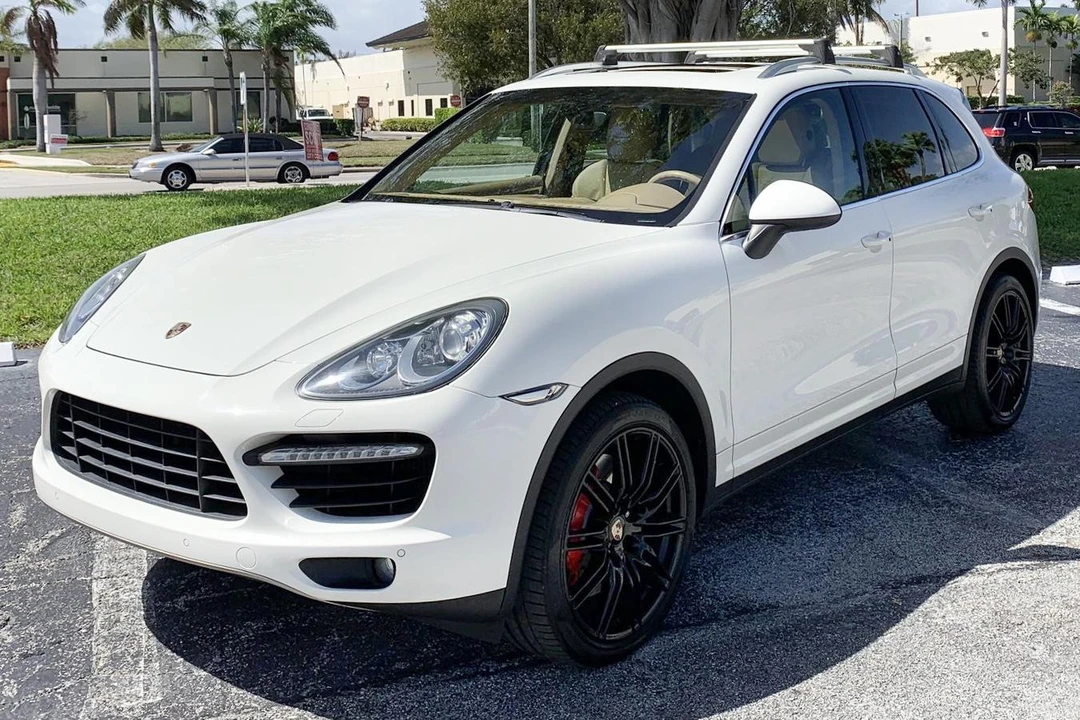 2011 Porsche 958 Cayenne Turbo - Image 2 of 31