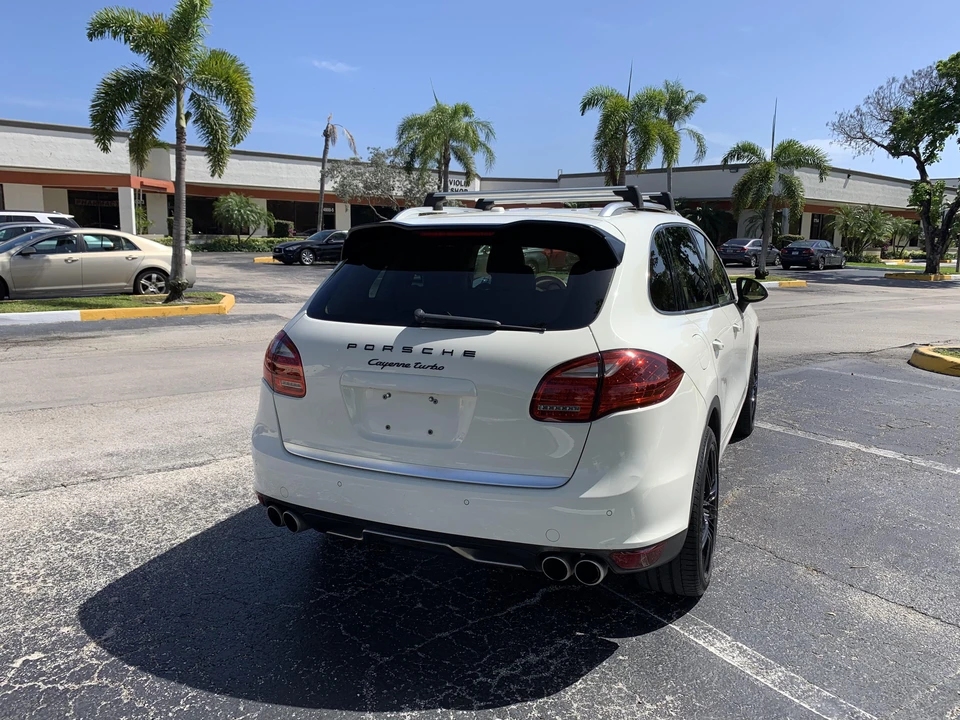 2011 Porsche 958 Cayenne Turbo - Image 18 of 31