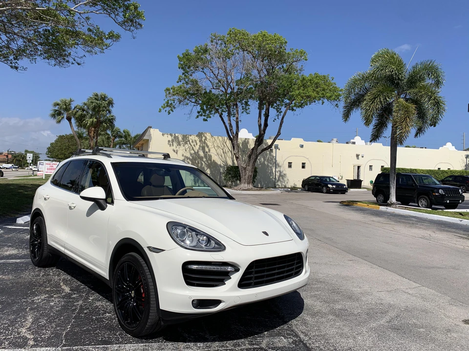 2011 Porsche 958 Cayenne Turbo - Image 26 of 31
