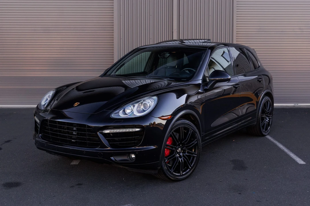 2011 Porsche 958 Cayenne Turbo - Image 2 of 31