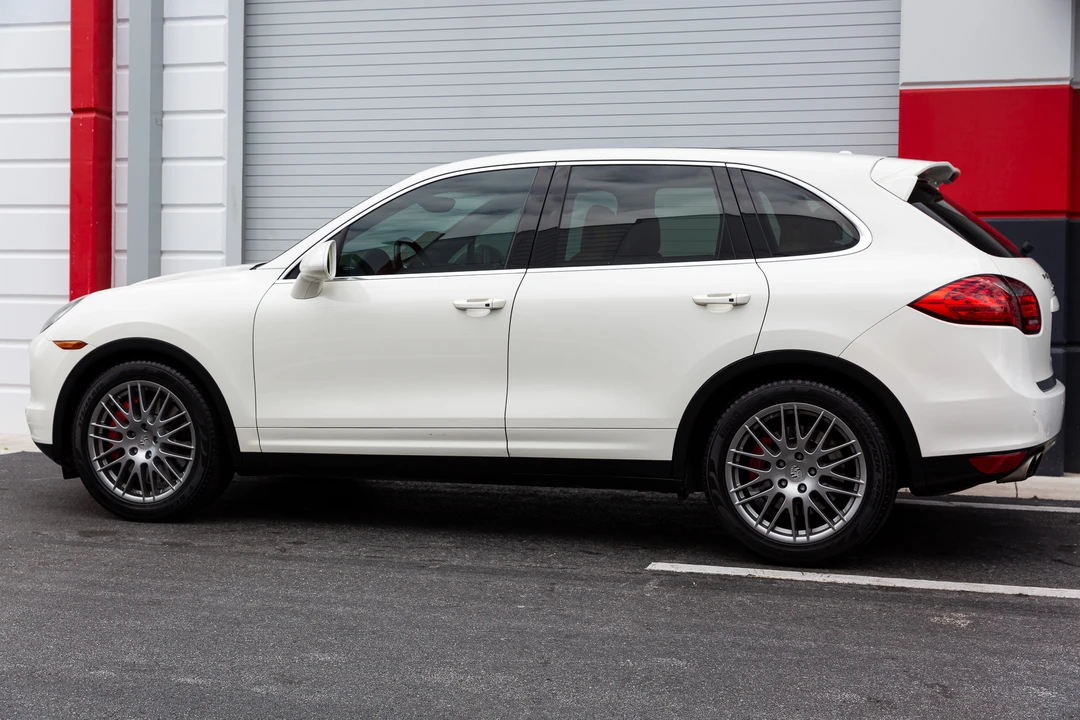 2011 Porsche 958 Cayenne Turbo - Image 28 of 31