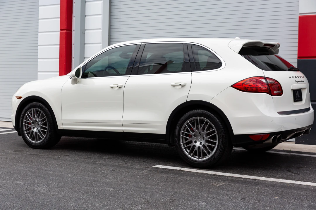 2011 Porsche 958 Cayenne Turbo - Image 27 of 31