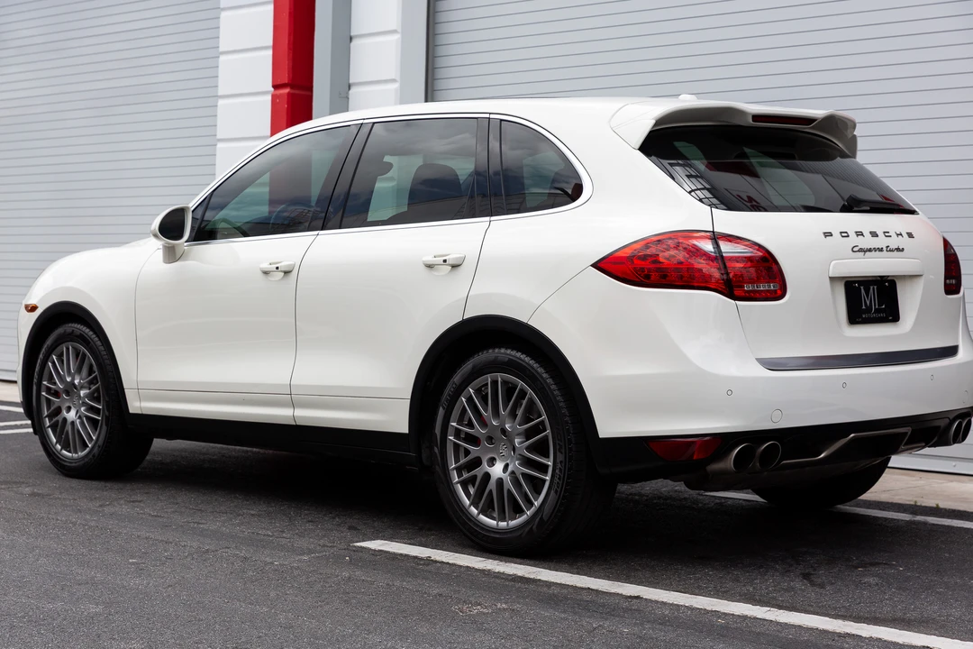 2011 Porsche 958 Cayenne Turbo - Image 26 of 31