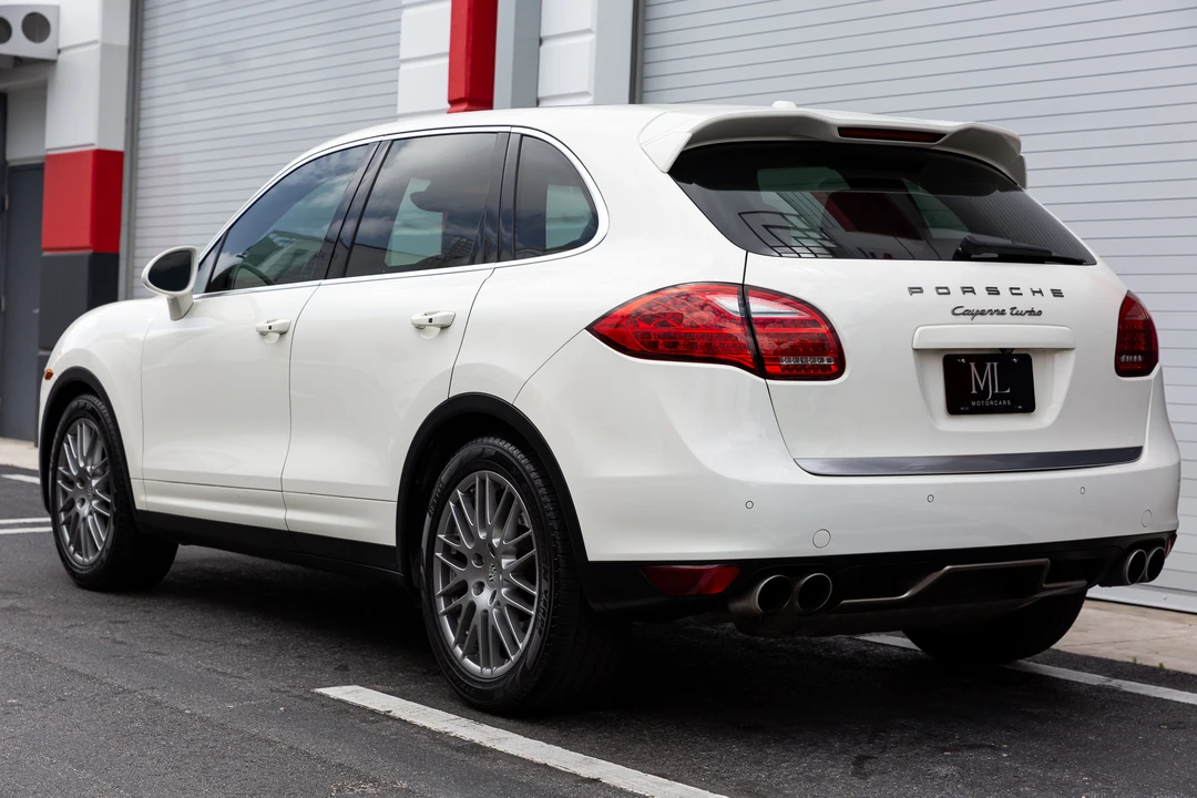 2011 Porsche 958 Cayenne Turbo - Image 25 of 31