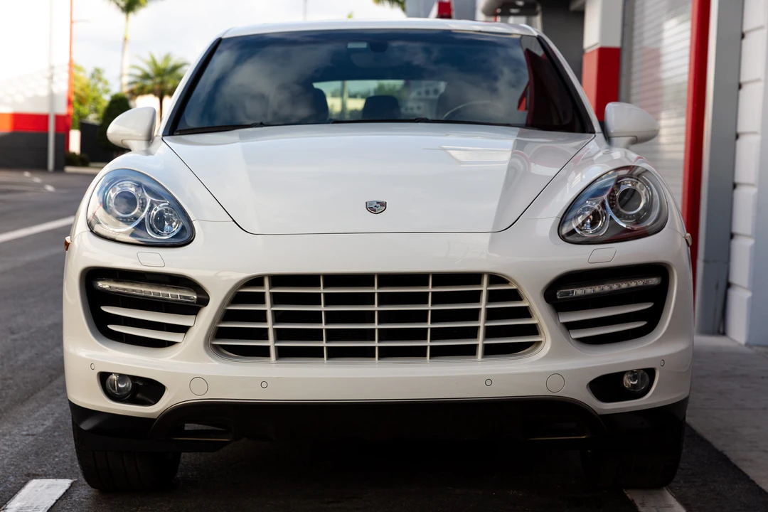 2011 Porsche 958 Cayenne Turbo - Image 2 of 31