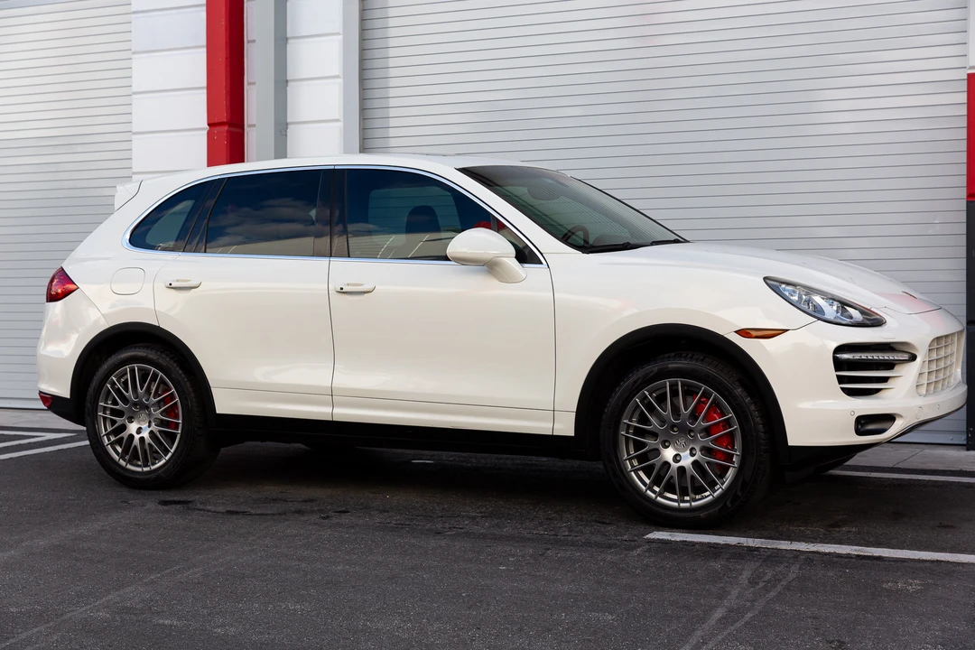 2011 Porsche 958 Cayenne Turbo - Image 9 of 31