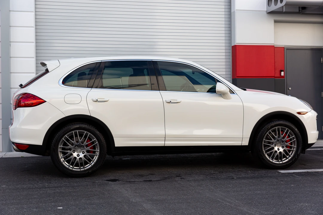 2011 Porsche 958 Cayenne Turbo - Image 12 of 31